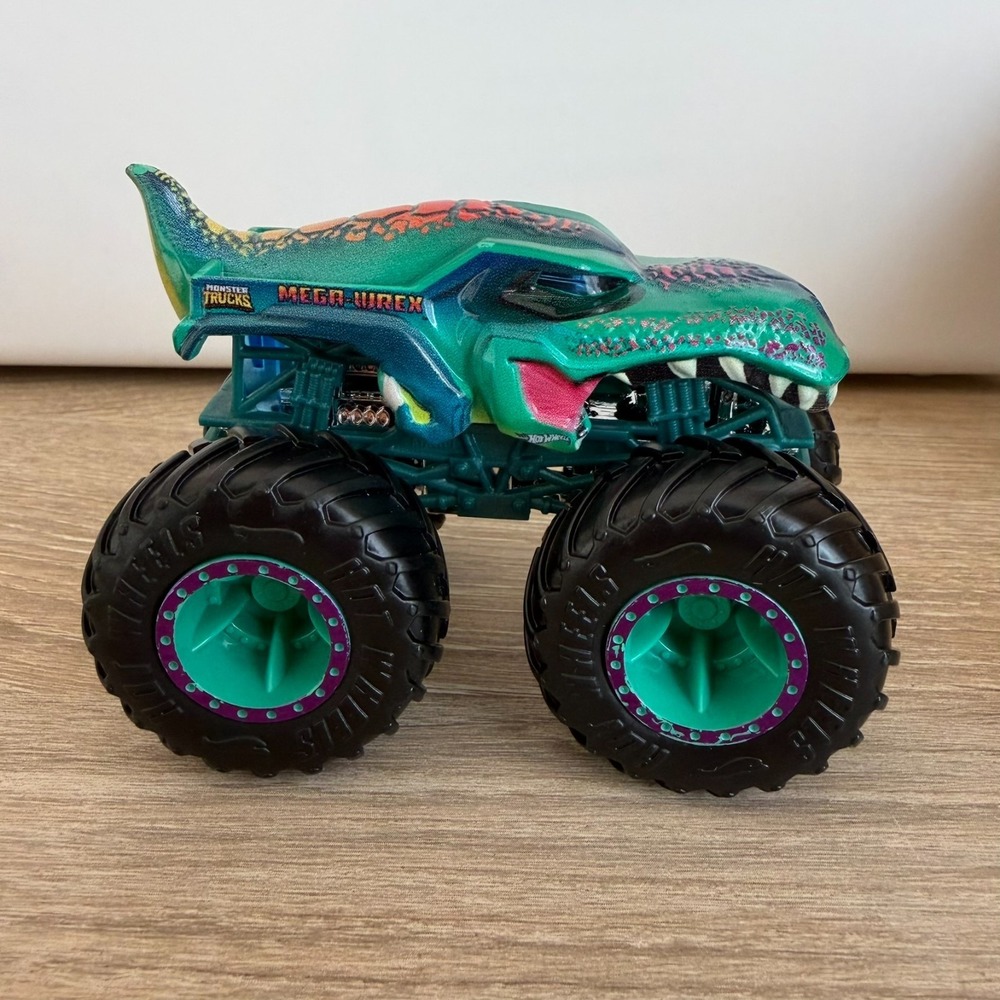 Hot Wheels Monster Jam Mega Wrex Toy Truck 1:64